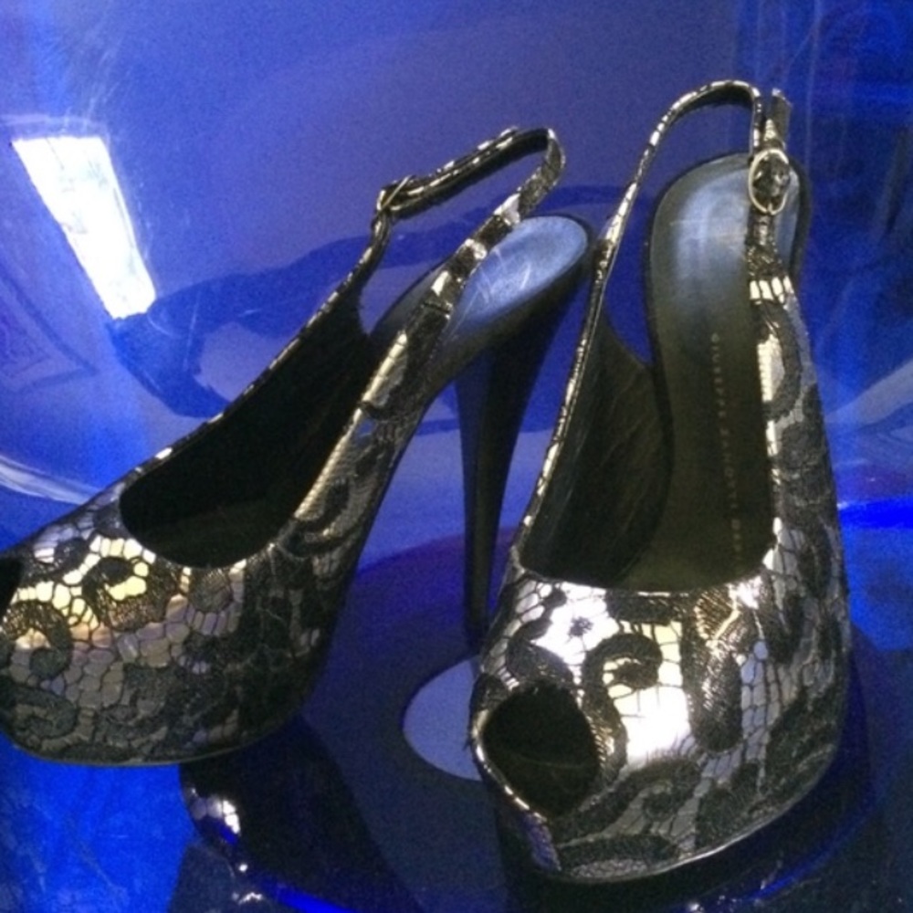 Reserved Giuseppe Heels